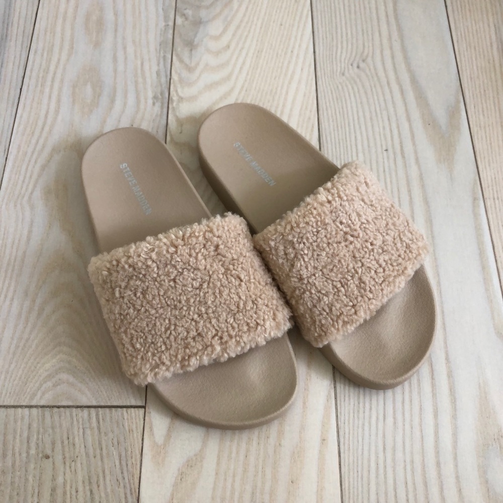 Steve Madden Faux Shearling Slide